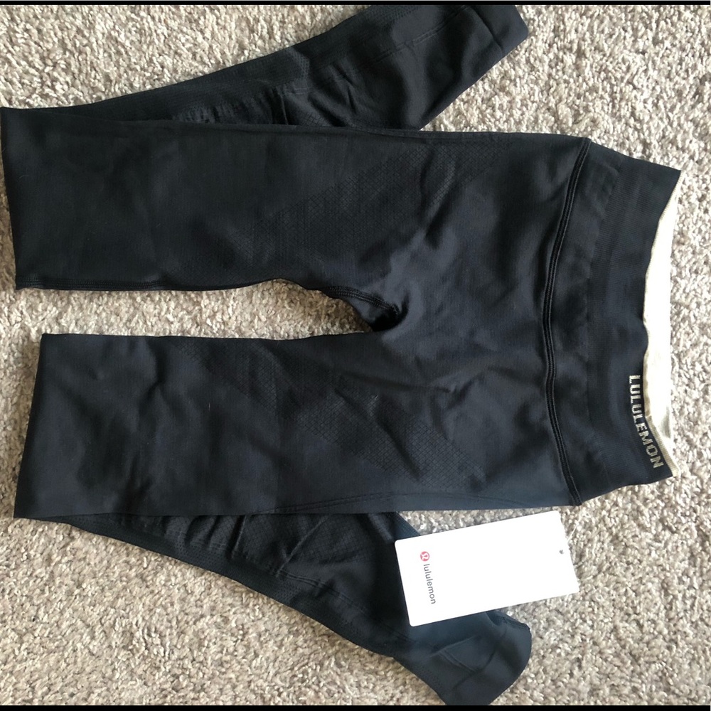 Lululemon Iconic Sweat Tight 28”